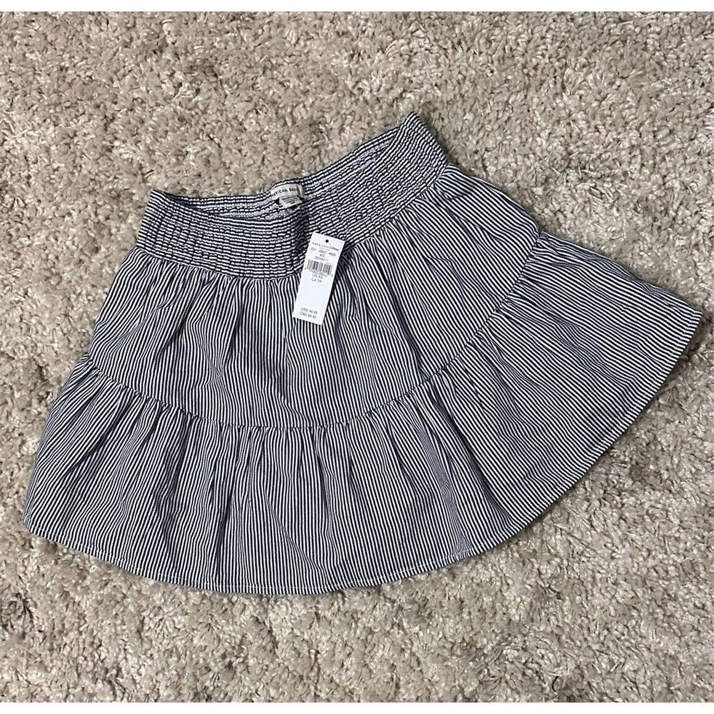 NEW WITH TAGS American Eagle SMOCK WAIST TIER - Mini skirt BLUE‎ striped XS